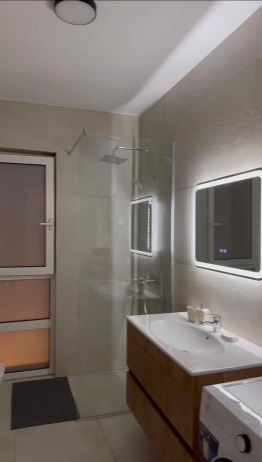 Eme Apartments - Kompleksi San Pietro, Gjiri I Lalzit Durrës Exteriör bild