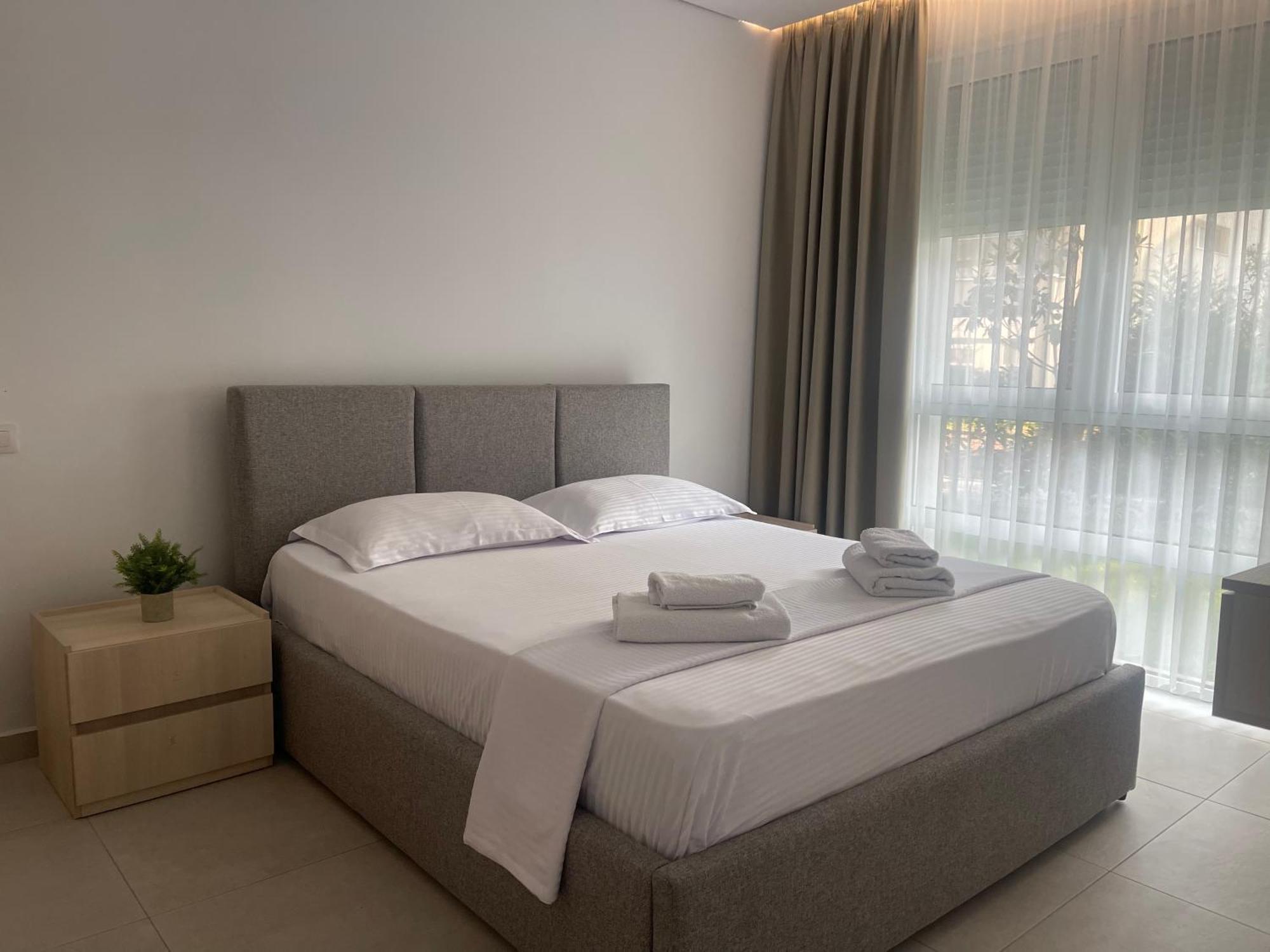 Eme Apartments - Kompleksi San Pietro, Gjiri I Lalzit Durrës Exteriör bild