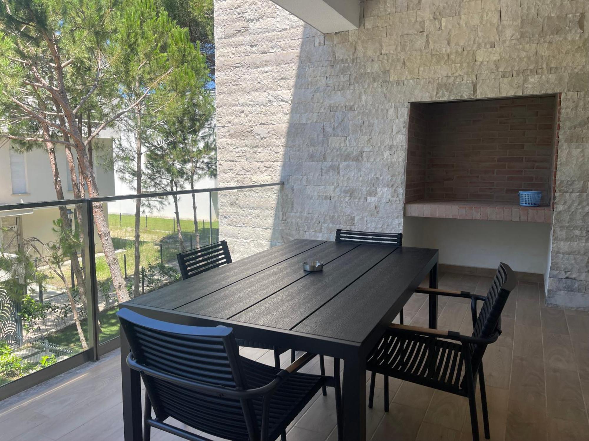 Eme Apartments - Kompleksi San Pietro, Gjiri I Lalzit Durrës Exteriör bild